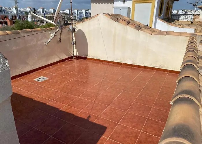 Lägenhet Comfortable In Orihuela, 56 Sq. M With Shared Pool.
